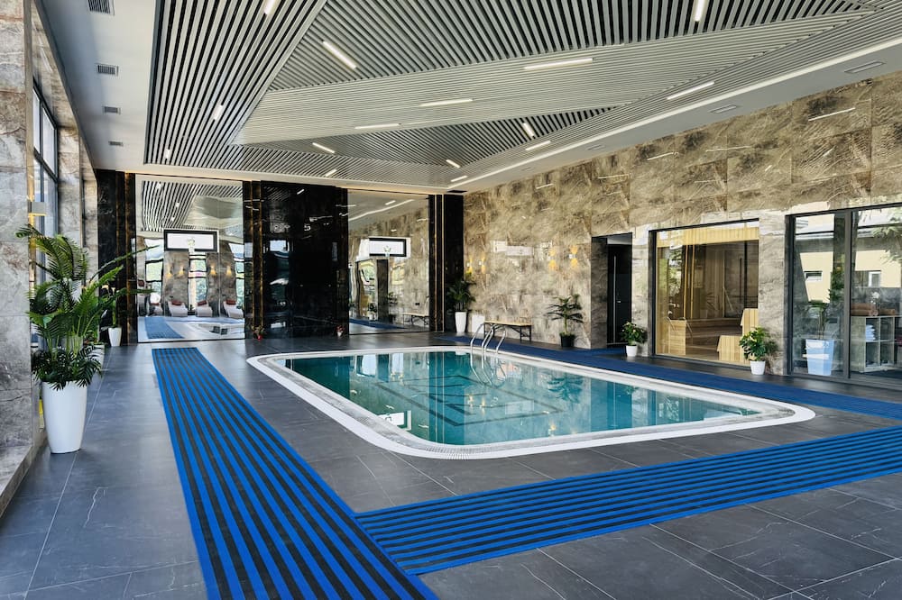 Club Hotel 777