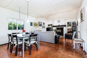 Dining - Villa Oliva, 6 bedroom house perfect for family vacations (Quarteira)