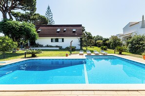 Piscine extérieure