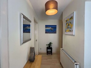 Interior - Inviting 2BDR Home Close to Edinburgh Castle (Edinburgh)