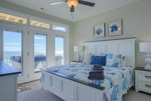 9 bedrooms, free WiFi, bed sheets - Paradise #169 - Mini-Resort, Private Pool & Hot Tub, Sleeps 38 (North Topsail Beach)