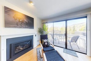 Exterior - North Vail 2 Bedroom Condo Along Shuttle Route to Slopes! (Vail)