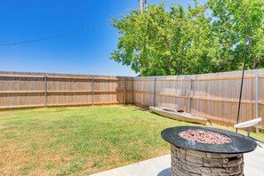 Interior - Pet-friendly Elgin Retreat w/ Patio, Grill & Yard! (Elgin)