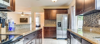 Charming Seminole Home w/ Patio: 6 Mi to Beaches!