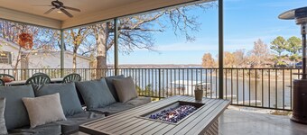 近迪士尼：'t'morrow's Grand Getaway' 帶碼頭