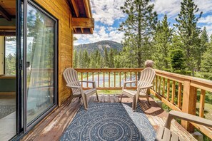 House (3 Bedrooms) | Interior - Close to Ski Slopes: Tahoe Ski Chalet w/ Fireplace (Tahoe City)