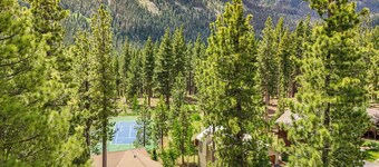 Close to Ski Slopes: Tahoe Ski Chalet w/ Fireplace