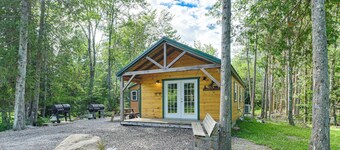 Harrington Cabin w/ Grills - Near Beaches & Hiking