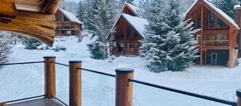 Modern Cabin Retreat near Kimberley!