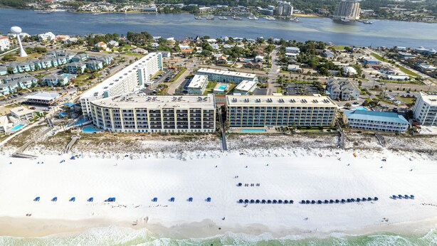 Beach nearby - Venus 116 - Beach side 1 BR steps to the Gulf (Fort Walton Beach)