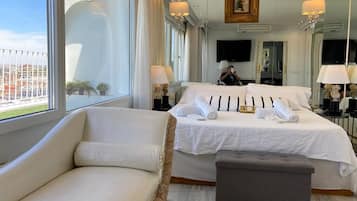 1 dormitorio, tabla de planchar con plancha, wifi y ropa de cama
