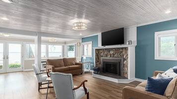 TV, fireplace, ping pong