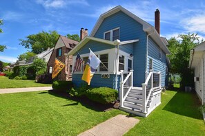 Exterior - Updated Bungalow steps to Notre Dame (410) (South Bend)