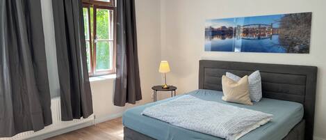 2 bedrooms, WiFi, bed sheets