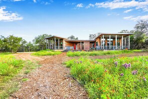 Exterior - Wild Candy- Dog Trot Haus (Wimberley)