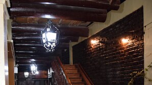 Unclassified image, 5 of 9, button - Andenes de Alabado (Cusco)