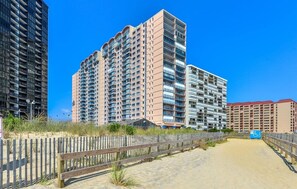 Exterior - Updated 2 BR 2 BA with Indoor Pool in Ocean Front Building (Ocean City)