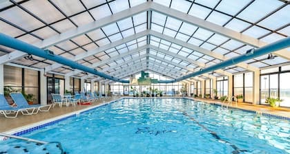 Updated 2 BR 2 BA with Indoor Pool in Ocean Front Building
