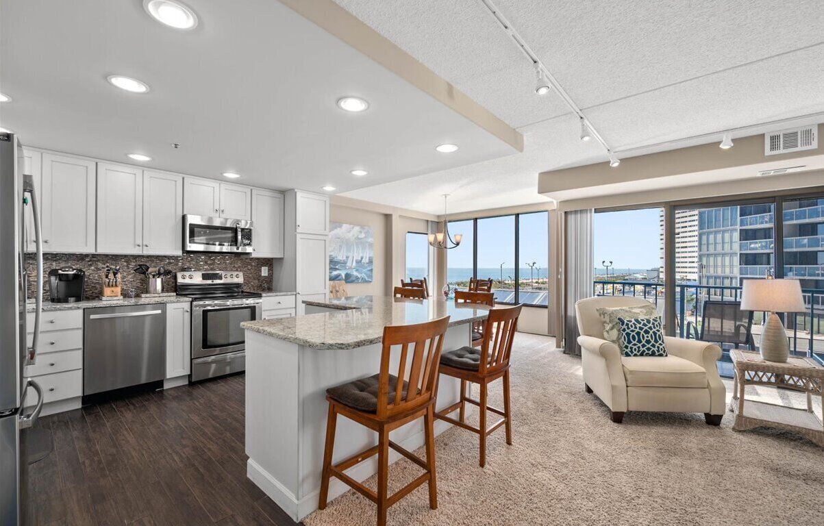 冰箱、微波炉、烤箱、炉灶