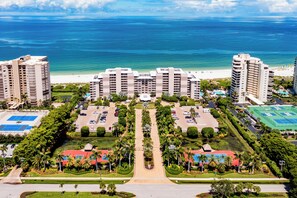Exterior - Beachfront Bliss: Charming 2-Bedroom South End Condo at Somerset Condominium (Marco Island)