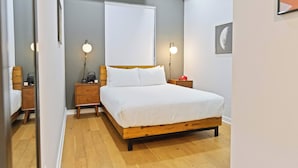 1 bedroom, iron/ironing board, travel cot, WiFi - Sosuite | 1 Bedroom Apt w Shared Roofdeck (Philadelphia)