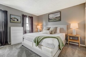 3 quartos, escrivaninha, ferros/tábuas de passar roupa, Wi-Fi