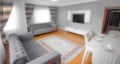 Cozy 3-bedroom apartment in amazing Istanbul with AC, WiFi
