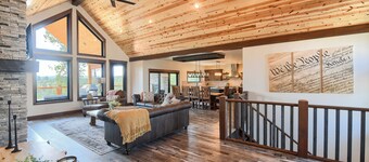 Luxurious 4200+ Sq. Ft. Lodge in Powder House Pass with Amazing Deck Views!