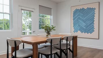 Family Apartment, 2 Bedrooms (Self Check-in with Virtual Front Desk) | In-room dining