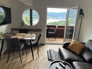 Smart TV, video library