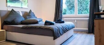 #412 Comfortable & stylish: E-fair / Netflix & Prime