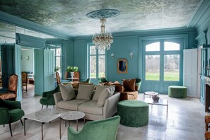 Lobby sitting area - Les Hayes en Sologne (Fontaines-en-Sologne)