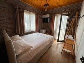 Comfort Double Room, Balcony, Garden View | Egyptian cotton sheets, premium bedding, bed sheets