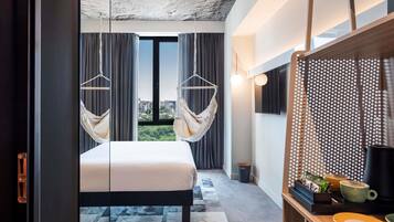 Superior Room, 1 Queen Bed | Soundproofing, cribs (free), WiFi (free), bed sheets