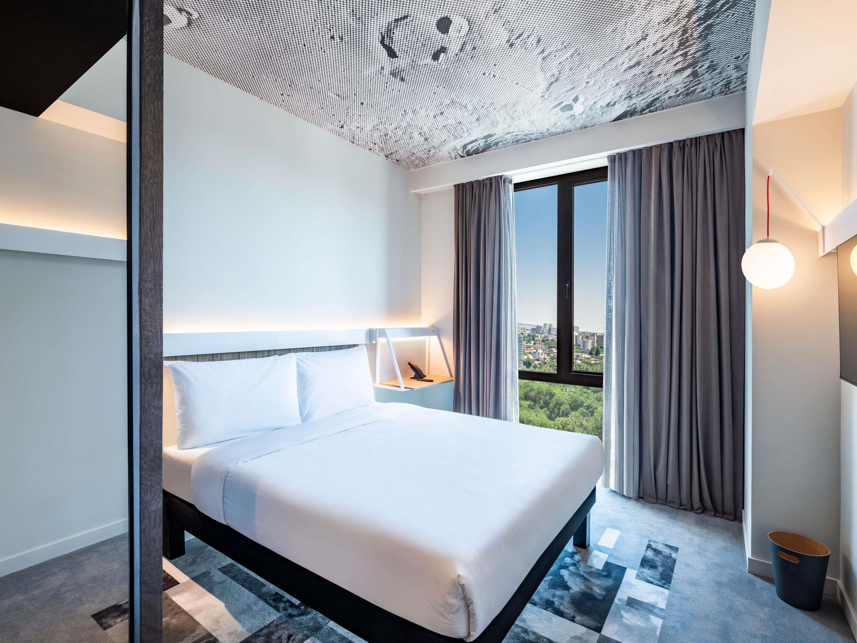 Soundproofing, free cots/infant beds, free WiFi, bed sheets