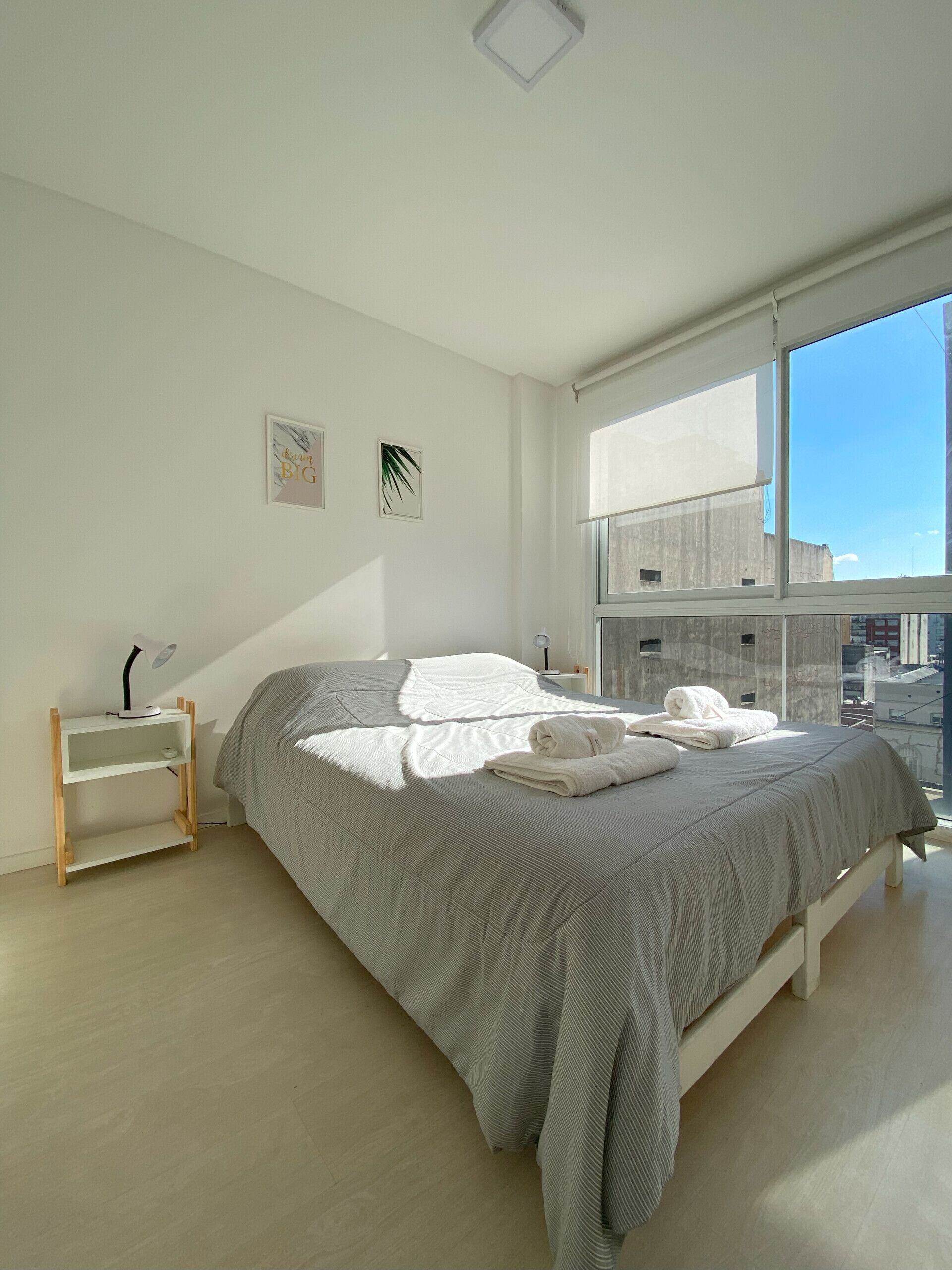 免费 WiFi、床单