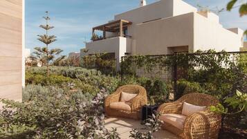 Deluxe Suite | Terrace/patio
