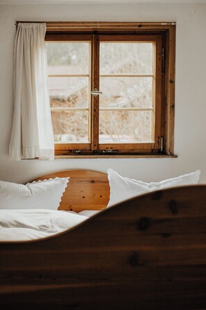 6 bedrooms, WiFi, bed sheets - Holzhaus Besler in Hinterstein Self-catering house in the Allgäu Alps (Bad Hindelang)