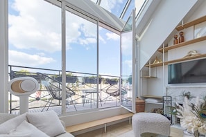 TV connectée, cheminée