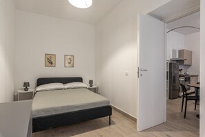 2 Schlafzimmer, Bügeleisen/Bügelbrett, Bettwäsche