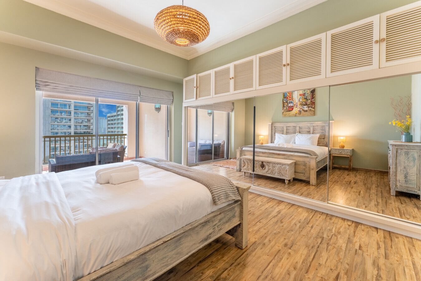 1 habitación, tabla de planchar con plancha, wifi gratis y ropa de cama 