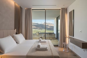 Five - Bedrooms Villa Utopia