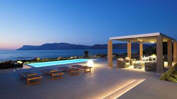 Villa Votsalo | Terrasse/Patio
