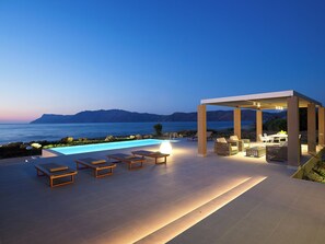 Terrace/patio - Youphoria Villas (Kissamos)