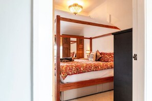 3 chambres, bureau, fer et planche à repasser, Wi-Fi gratuit