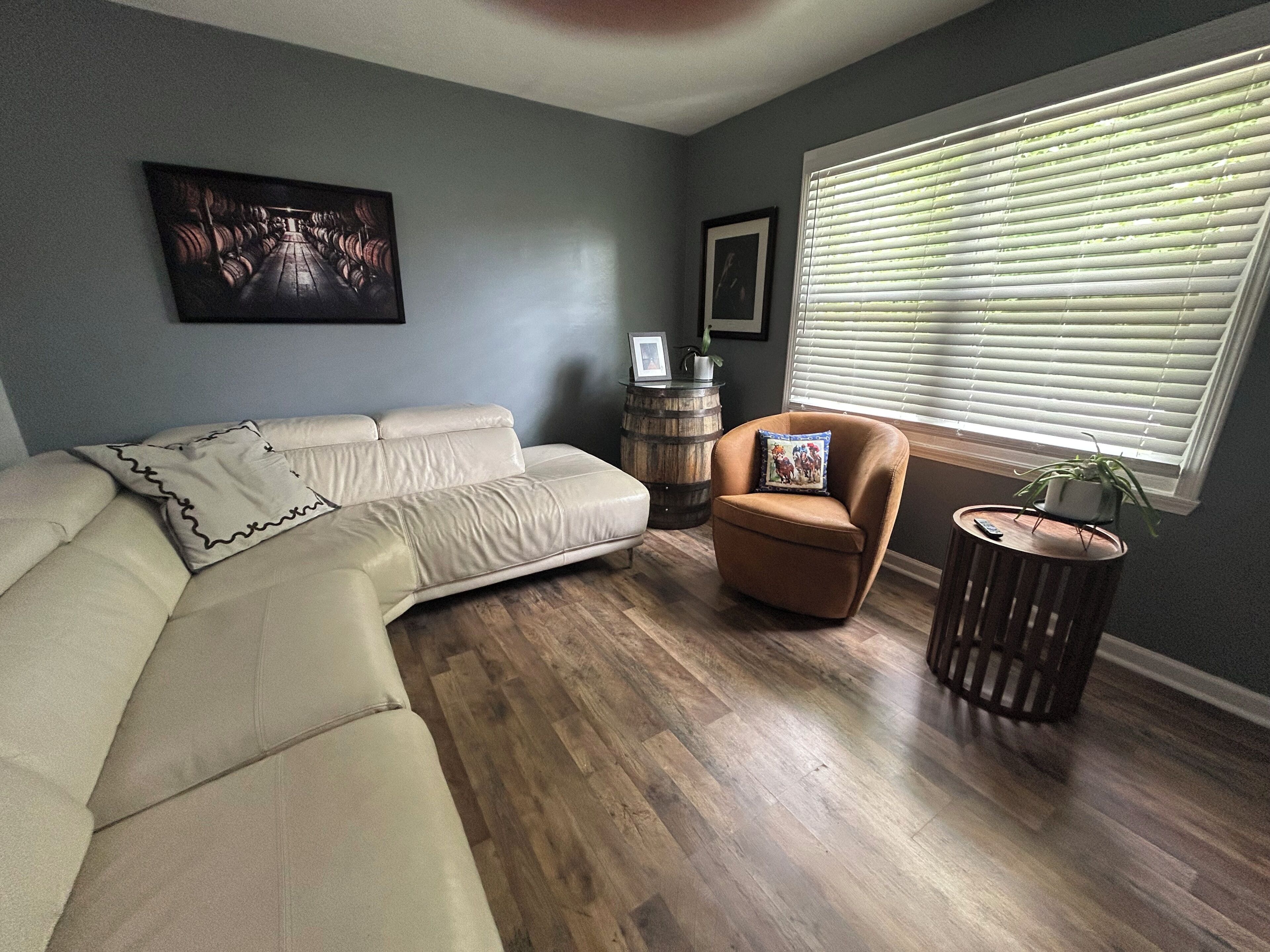 A Peaceful Kentucky Getaway Where Comfort, Character, And Location Come Together - Bardstown, KY