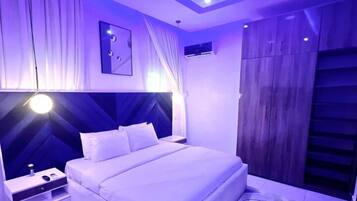 Deluxe Apartment, City View | 2 bedrooms, soundproofing, free WiFi