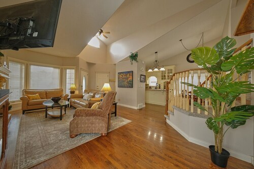 Il Veneto by Grenadier Luxury Suites, Sleeps 8 Family Friendly