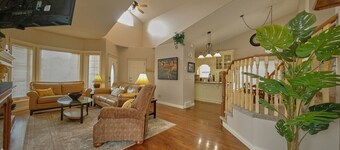 Il Veneto by Grenadier Luxury Suites, Sleeps 8 Family Friendly