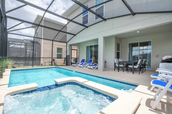 Pool - Luxury 6BR Resort Home - Near Disney - Pool, Hot Tub & BBQ! (Kissimmee)